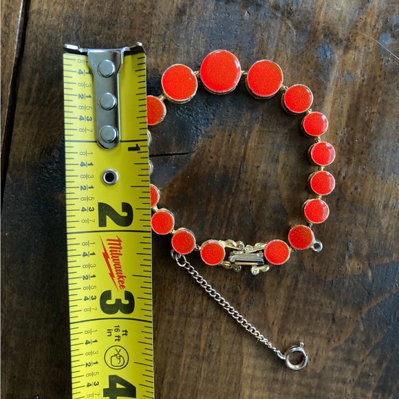 Red-Orange Circle Stone bracelet - Gold tone links - agate - security chain! - Picture 8 of 11